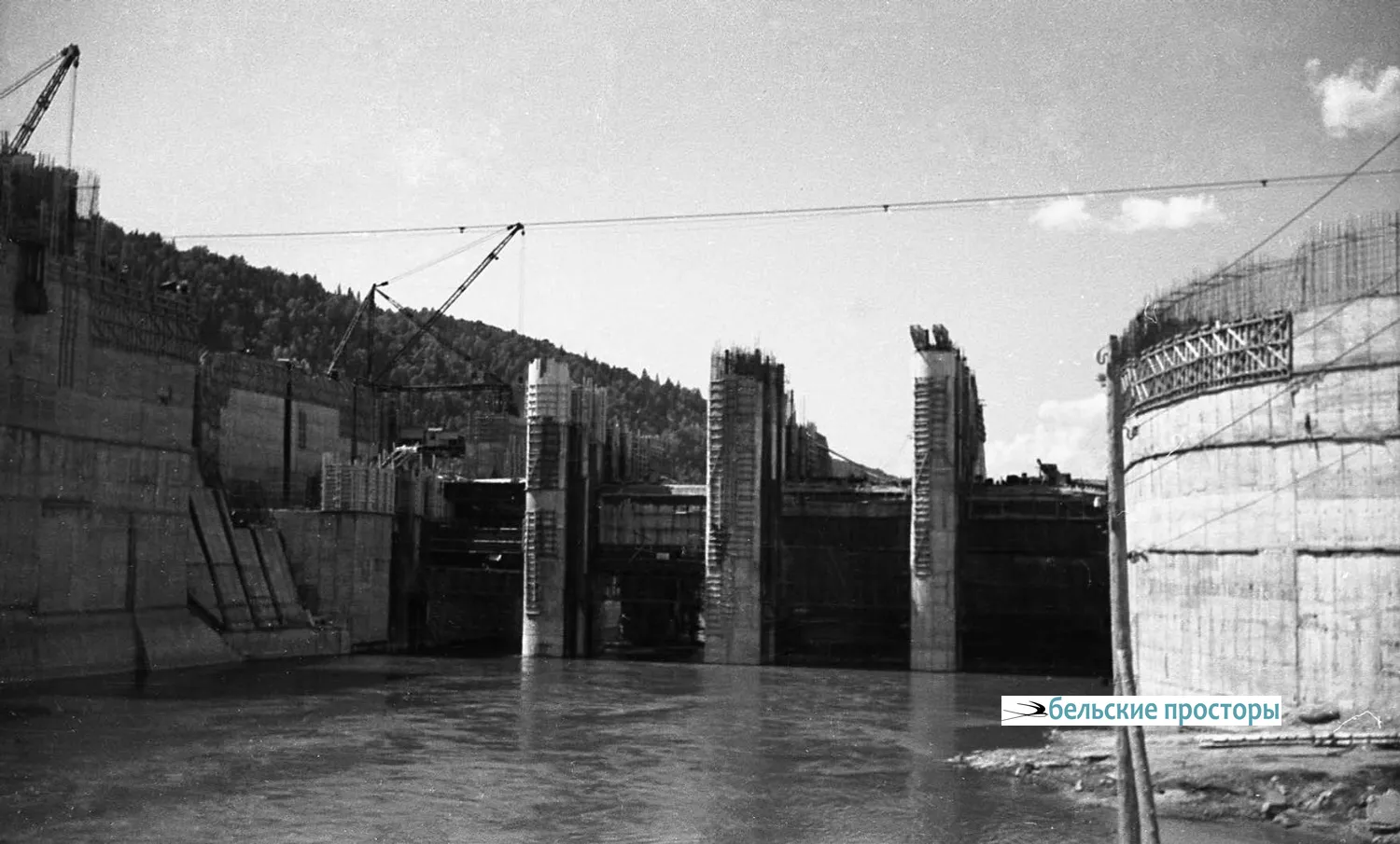 Павловская ГЭС в процессе строительства