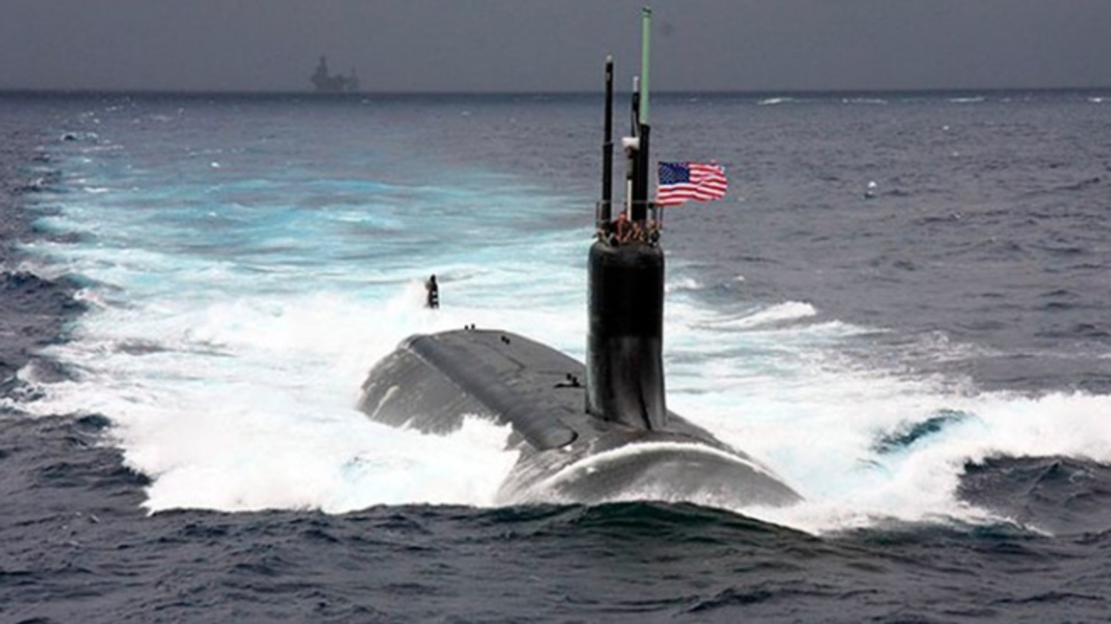 Срочно: Авария на атомной подводной лодке ВМС США