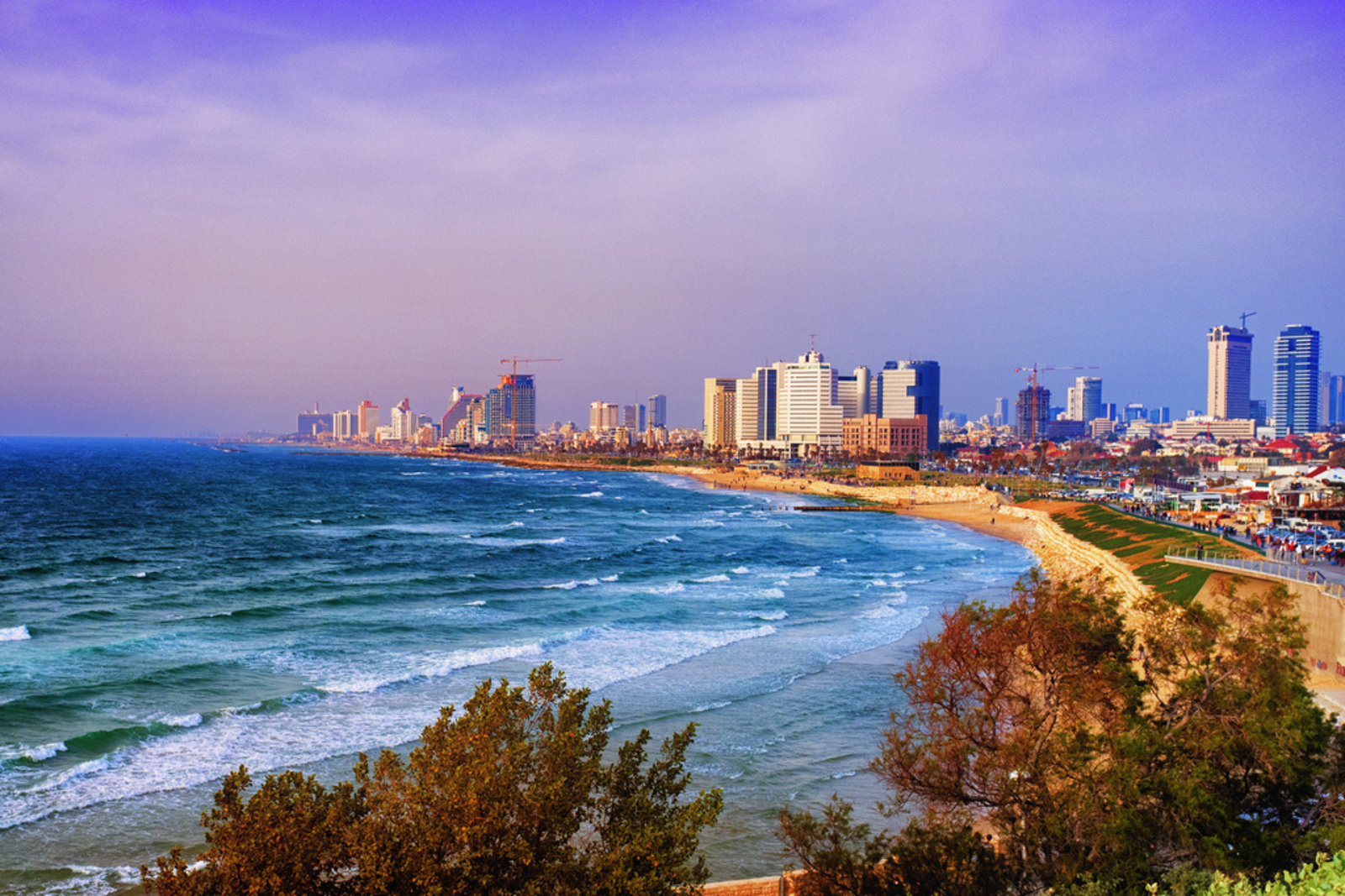 Вид с моря на Тель-Авив. flickr.com / Mixmaster