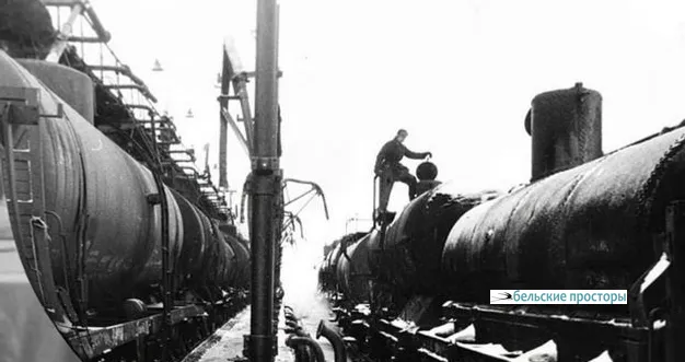 Налив нефтепродуктов. Уфимский нефтеперерабатывающий завод, 1940-е