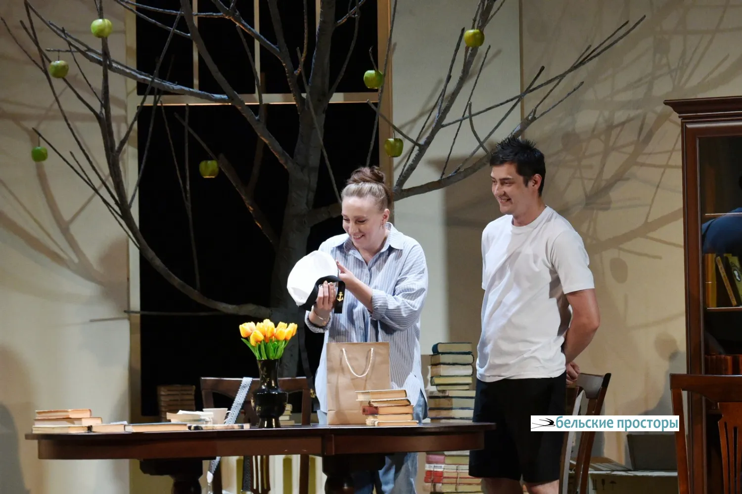 Софья Венедиктова в роли Татьяны и Азат Шакиров (брат)